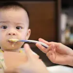 L’alimentazione corretta per il bambino,  dalla nascita fino a un anno di vita